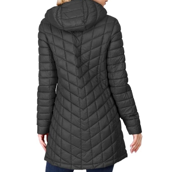 Reebok Quilted Thermal Lightweight Black Jacket With Hood - Picture 2 of 15